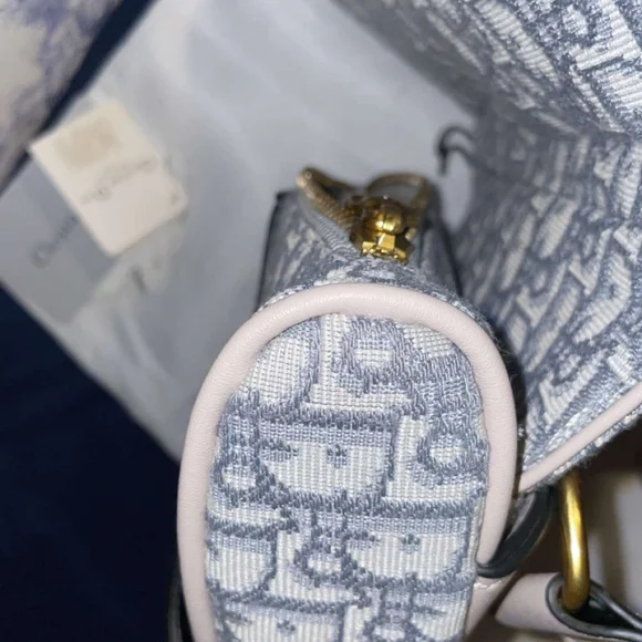 Dior Luxury Monogram Saddle Bag - Picture 5 of 16